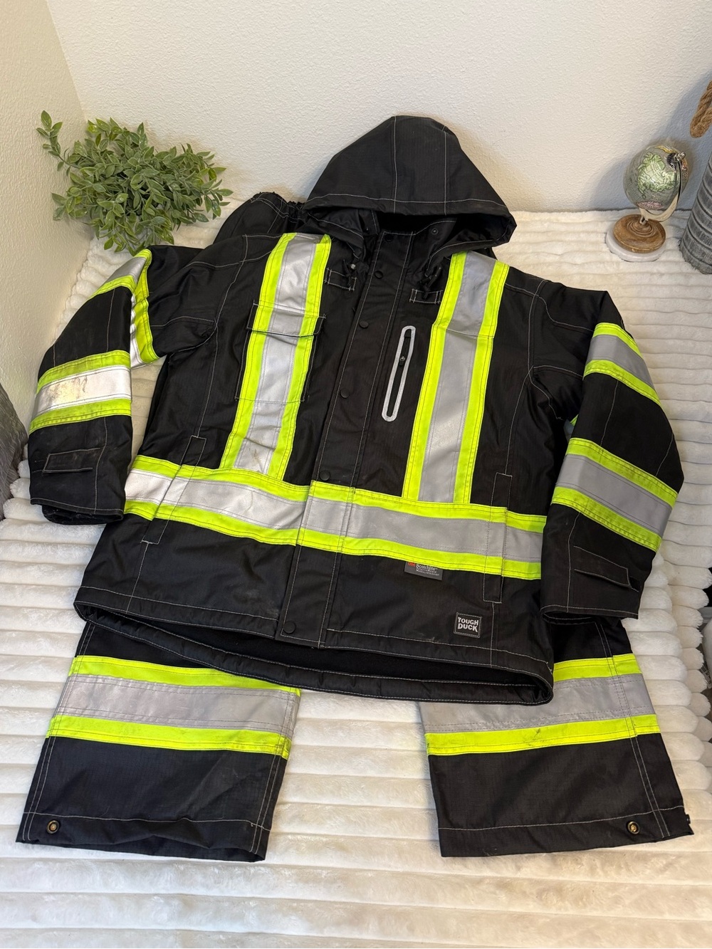 Tough Duck hi vis rain gear size large